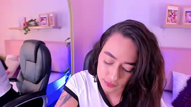 moll1e_ from StripChat