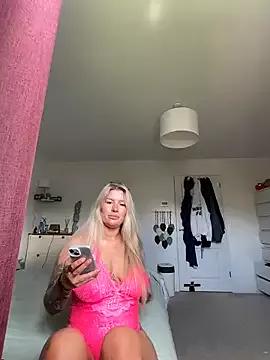 Molly_slayy from StripChat
