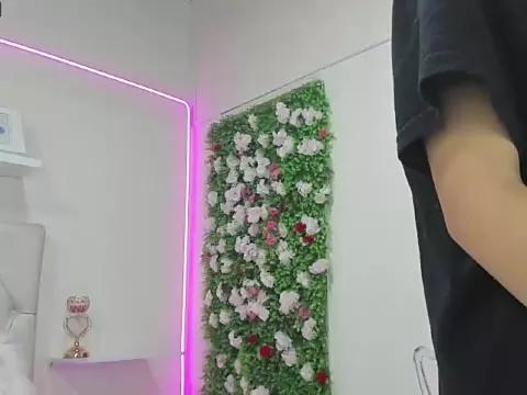MollySkinny on StripChat 