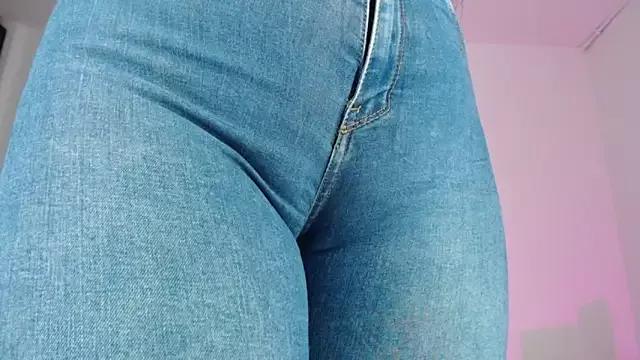 mollysweet11 from StripChat