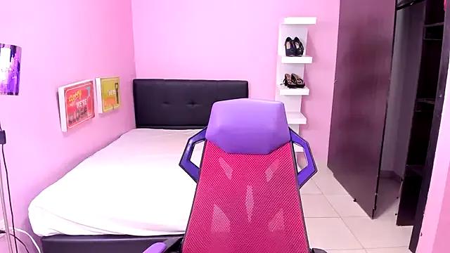 Girls: try live performances with matured performers, from dancing to quirks, in a variety of beautiful sex cams.
