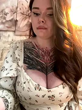 MommyDimitrescu_ from StripChat