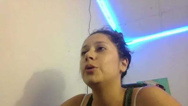 MommyMiaWs from StripChat is Freechat