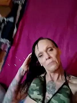 MommyMisfit from StripChat