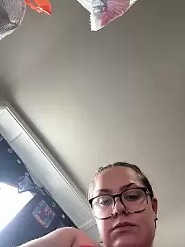 mommyxxmilkerxx from StripChat