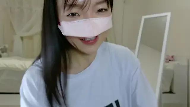 momochan88 from StripChat