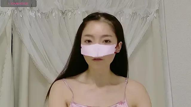 momochan88 from StripChat