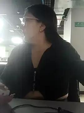 Monserratizzy from StripChat is Freechat