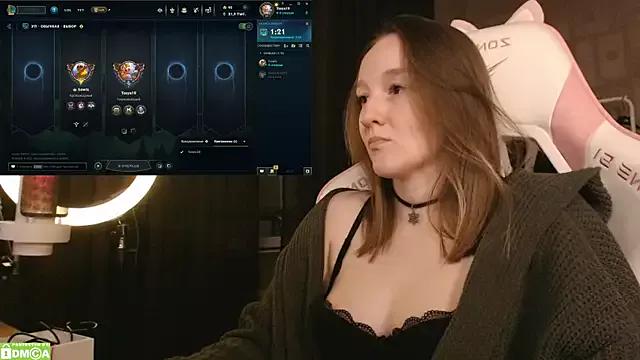 MoonlishSiren from StripChat