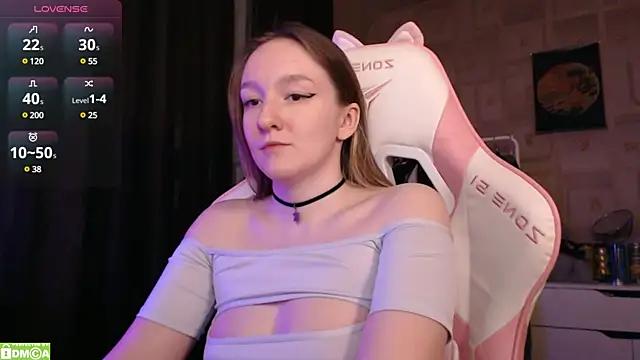 MoonlishSiren from StripChat