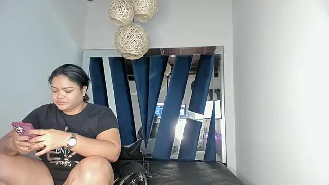 moonsweet1 from StripChat