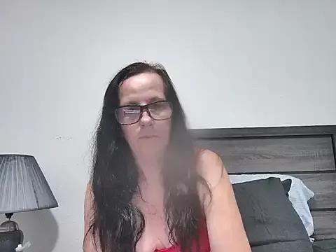 mysteriouspeachgoddess from StripChat is Freechat