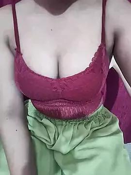 nainacutegic from StripChat