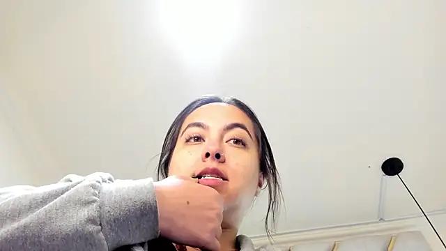 nalalye_cruzz_ from StripChat
