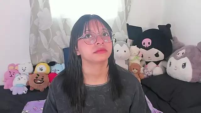 nanaosaki_ from StripChat is Freechat