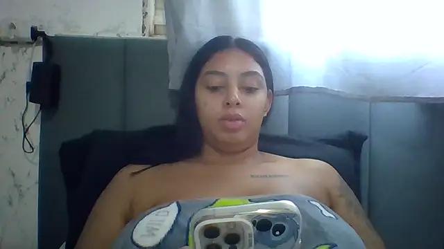 Nandinha777 from StripChat