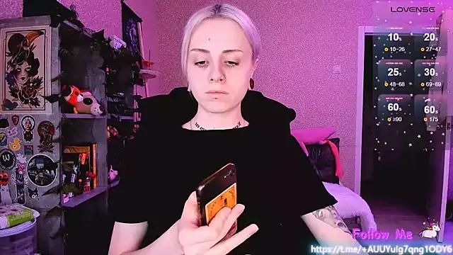 NaniMoore from StripChat