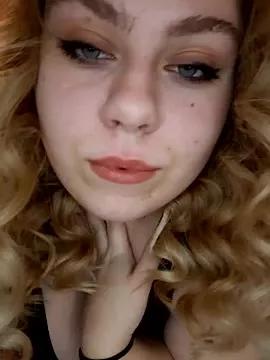 Narrow_pussy66 from StripChat