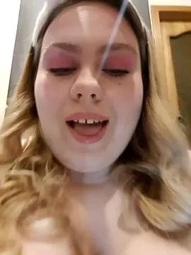 Narrow_pussy66 from StripChat