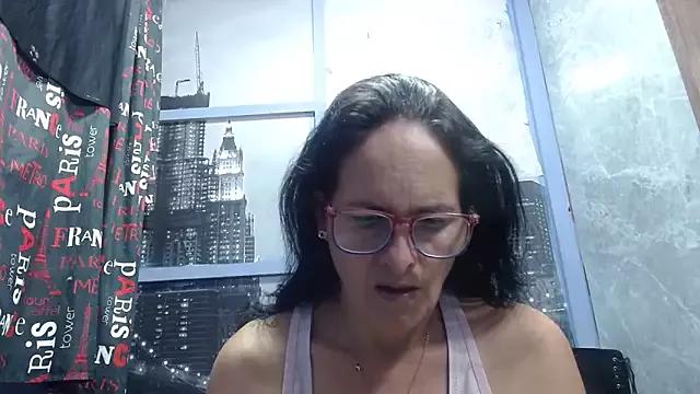 Nastylatinaxxx from StripChat is Freechat