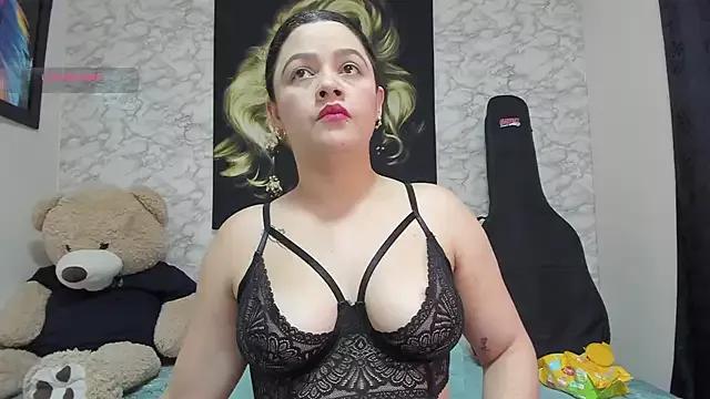 nataliaesmith_24 from StripChat