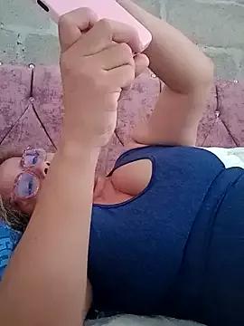 natally_ross21 from StripChat