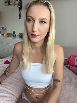 NattieBoo from StripChat