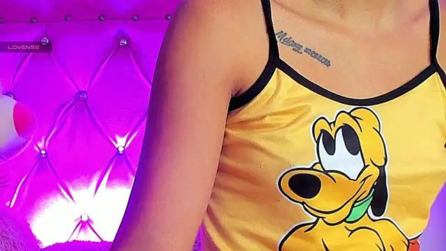 Girls: try live performances with matured performers, from dancing to quirks, in a variety of beautiful sex cams.