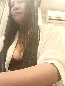 NaughtyBell69 from StripChat is Freechat