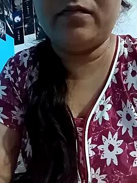 naughtymadam from StripChat is Freechat