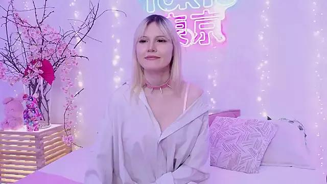 NellieLoyns from StripChat