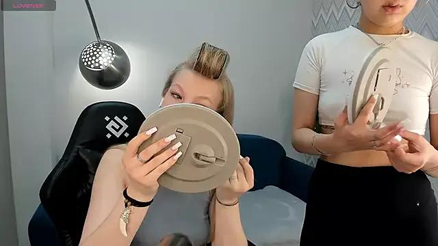 Nelly_Kimm from StripChat