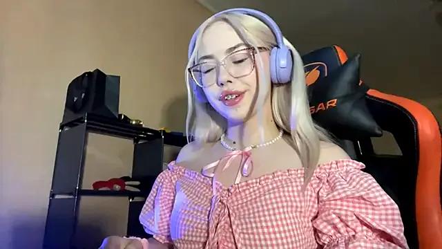 Girls: try live performances with matured performers, from dancing to quirks, in a variety of beautiful sex cams.