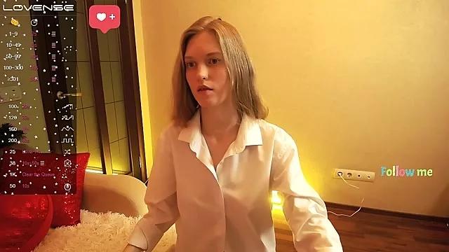 NessaVibe from StripChat