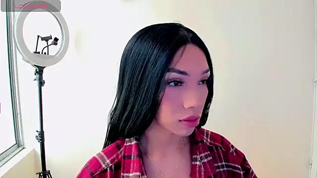 NickyDragun from StripChat is Freechat