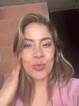 Niki_La_Rose from StripChat
