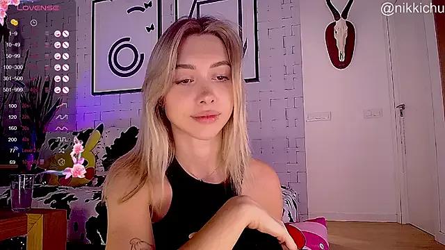 Girls: try live performances with matured performers, from dancing to quirks, in a variety of beautiful sex cams.