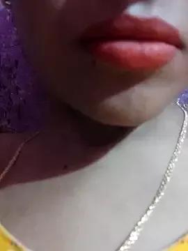 Nilu_XXX from StripChat is Freechat