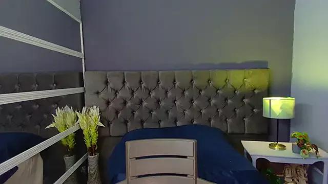 NinaBlazee from StripChat