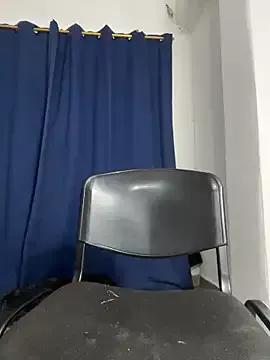 Ninabrunette18 from StripChat