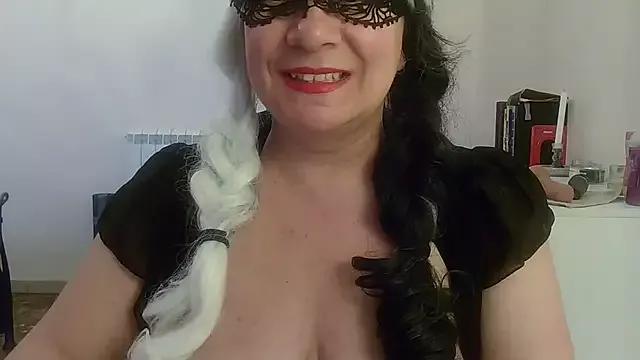 Ninalapiccolina from StripChat
