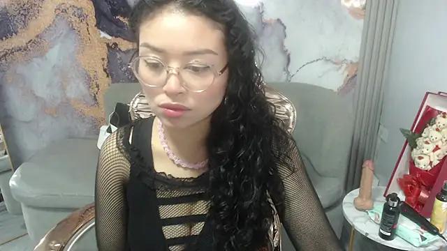 Ninalush_v from StripChat