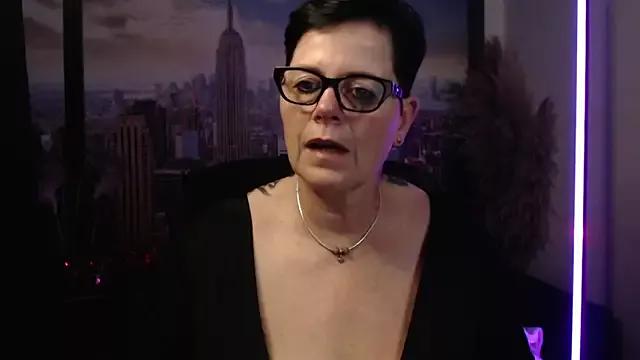 ninarandmann from StripChat