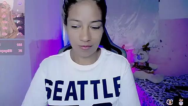 ninatiny from StripChat