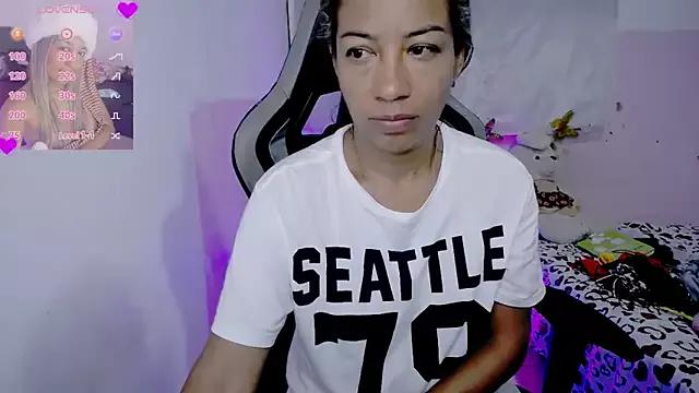 ninatiny from StripChat