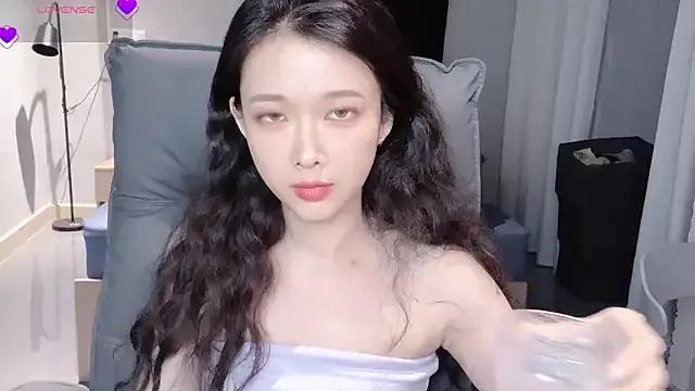NiNi-baby520 from StripChat