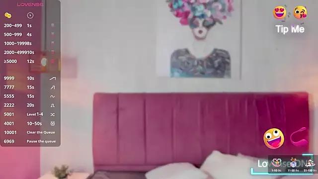 ninna_curly from StripChat is Freechat