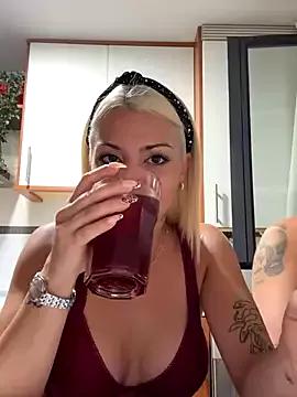 Girls: try live performances with matured performers, from dancing to quirks, in a variety of beautiful sex cams.