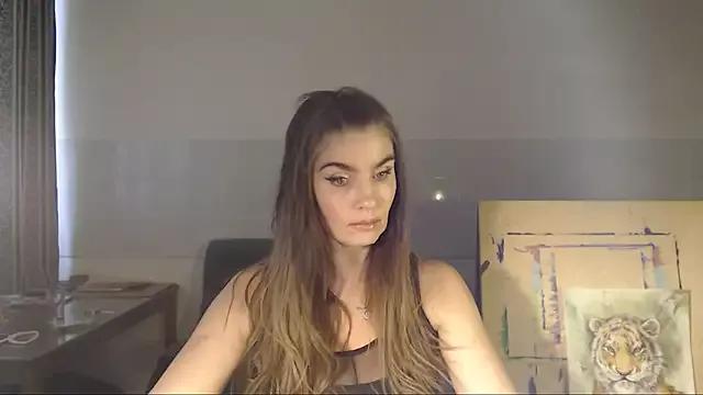 NoNudeElie from StripChat
