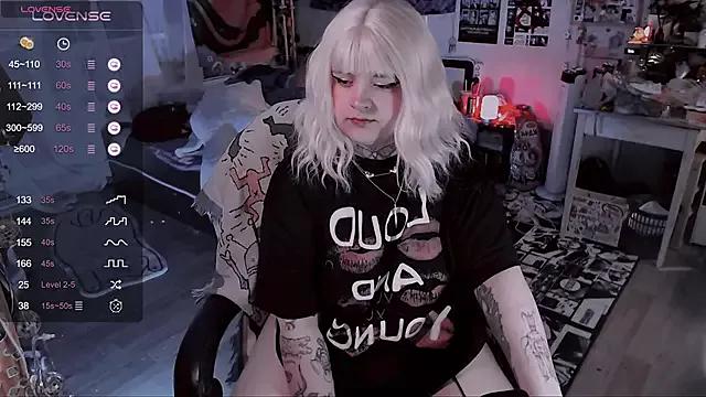 noori__hope from StripChat is Freechat